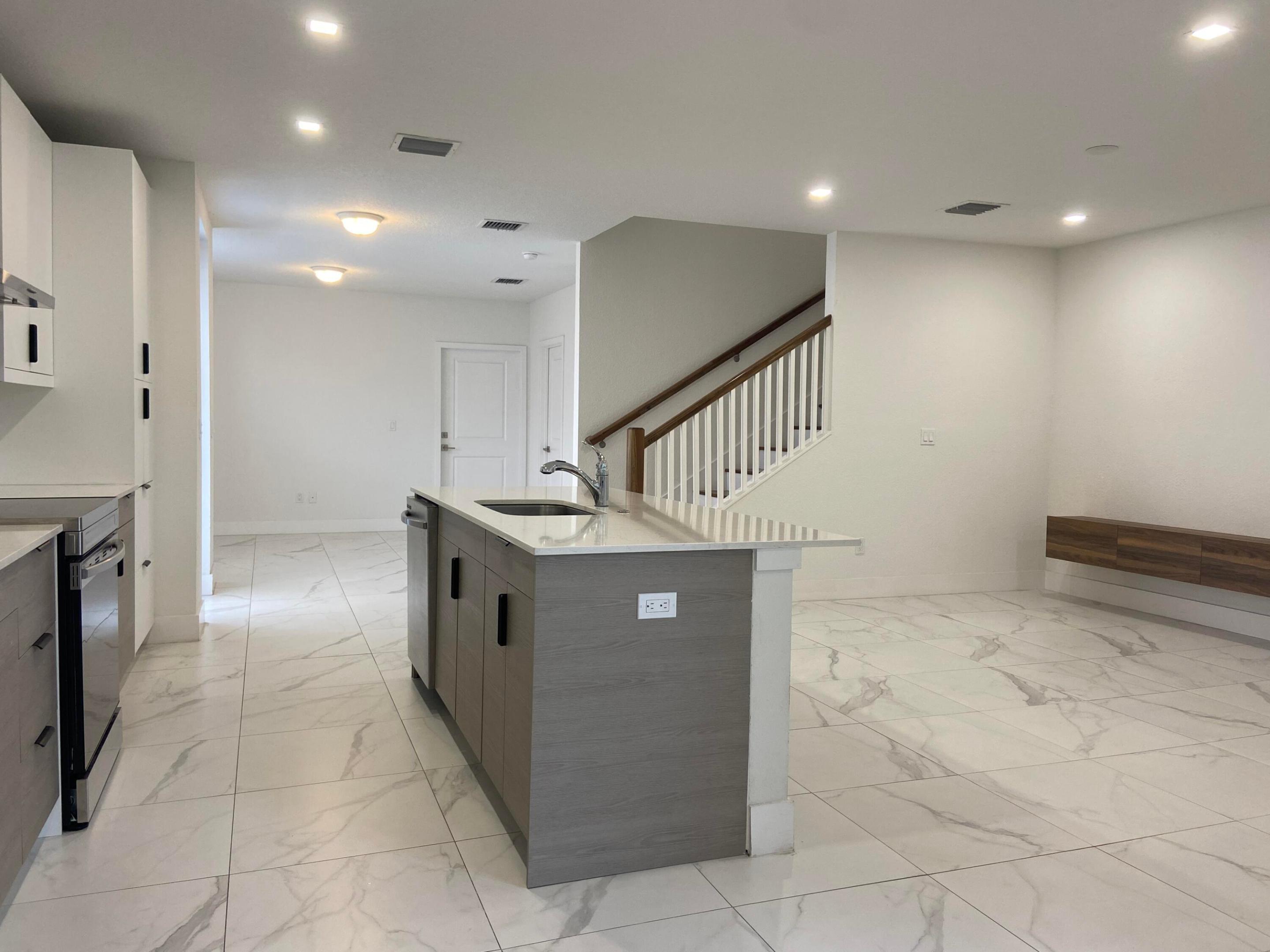 CASA DEL SOL - Residential Lease