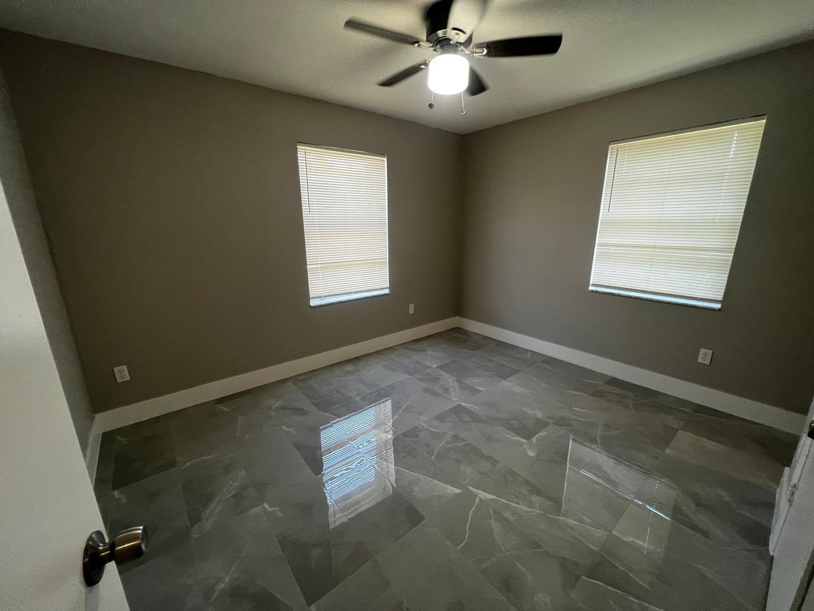 LAURA LANE UNREC ON AM-52 - Residential Lease