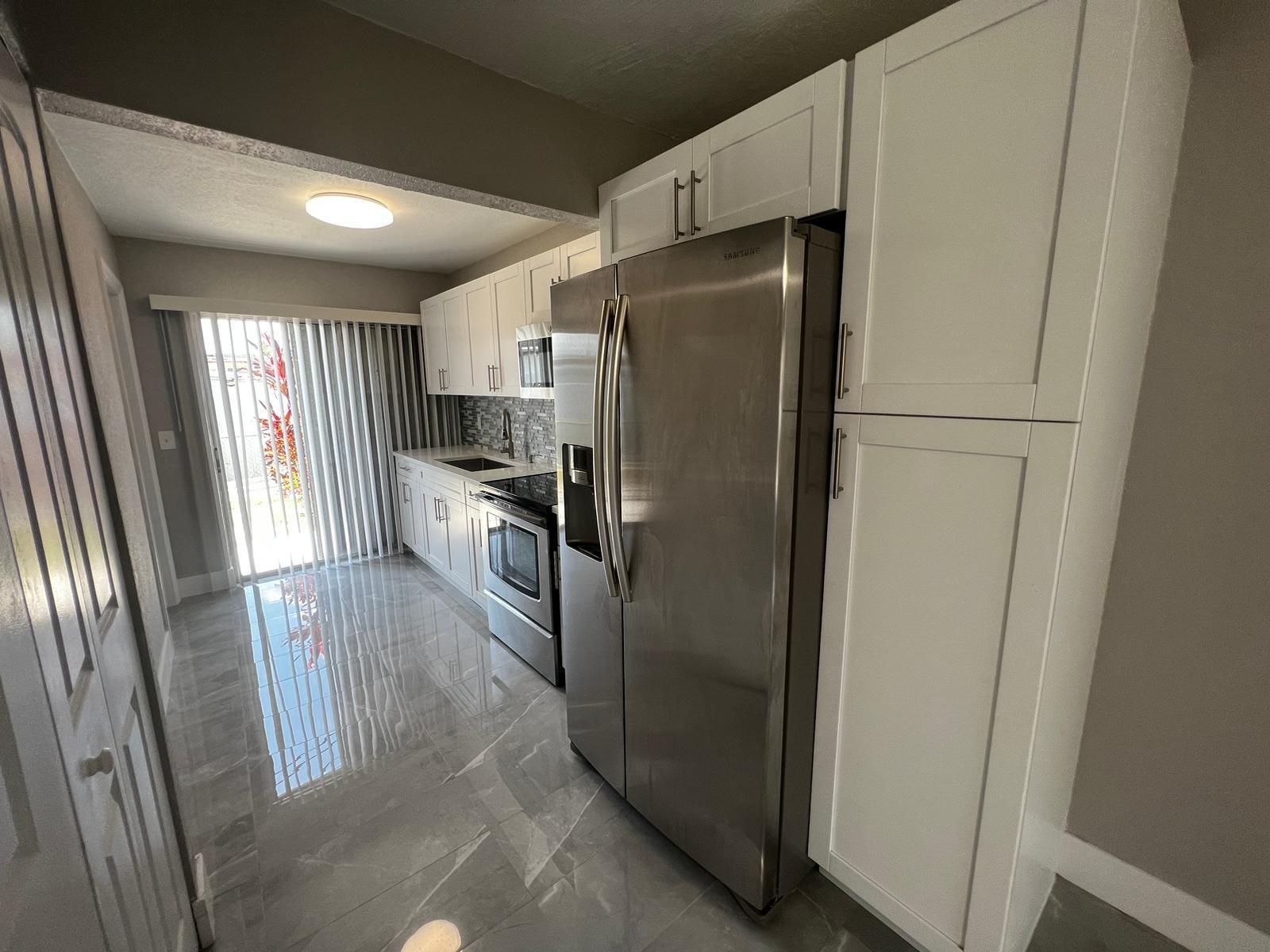 LAURA LANE UNREC ON AM-52 - Residential Lease