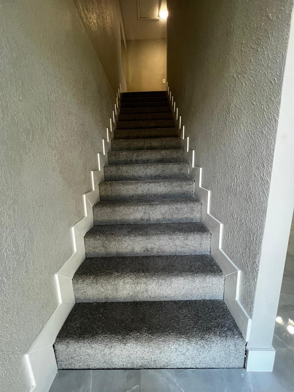 LAURA LANE UNREC ON AM-52 - Residential Lease