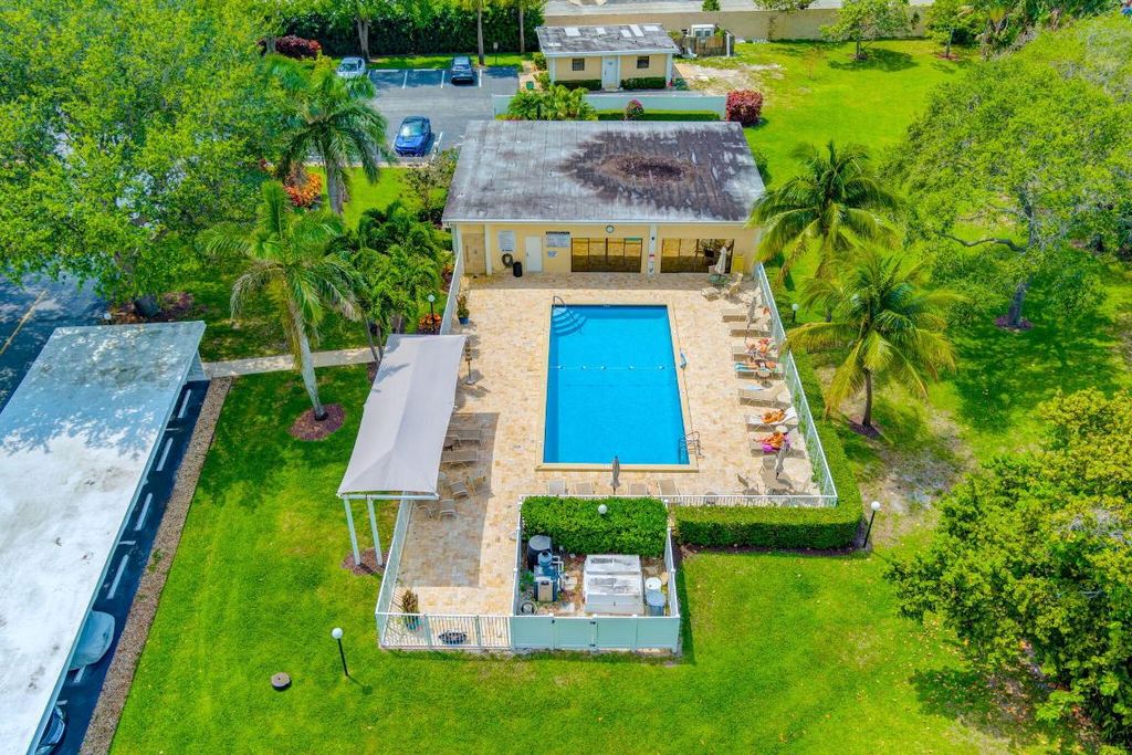 Photo of 300 N Highway A1a #305o, Jupiter, FL 33477 (MLS # R10973003)