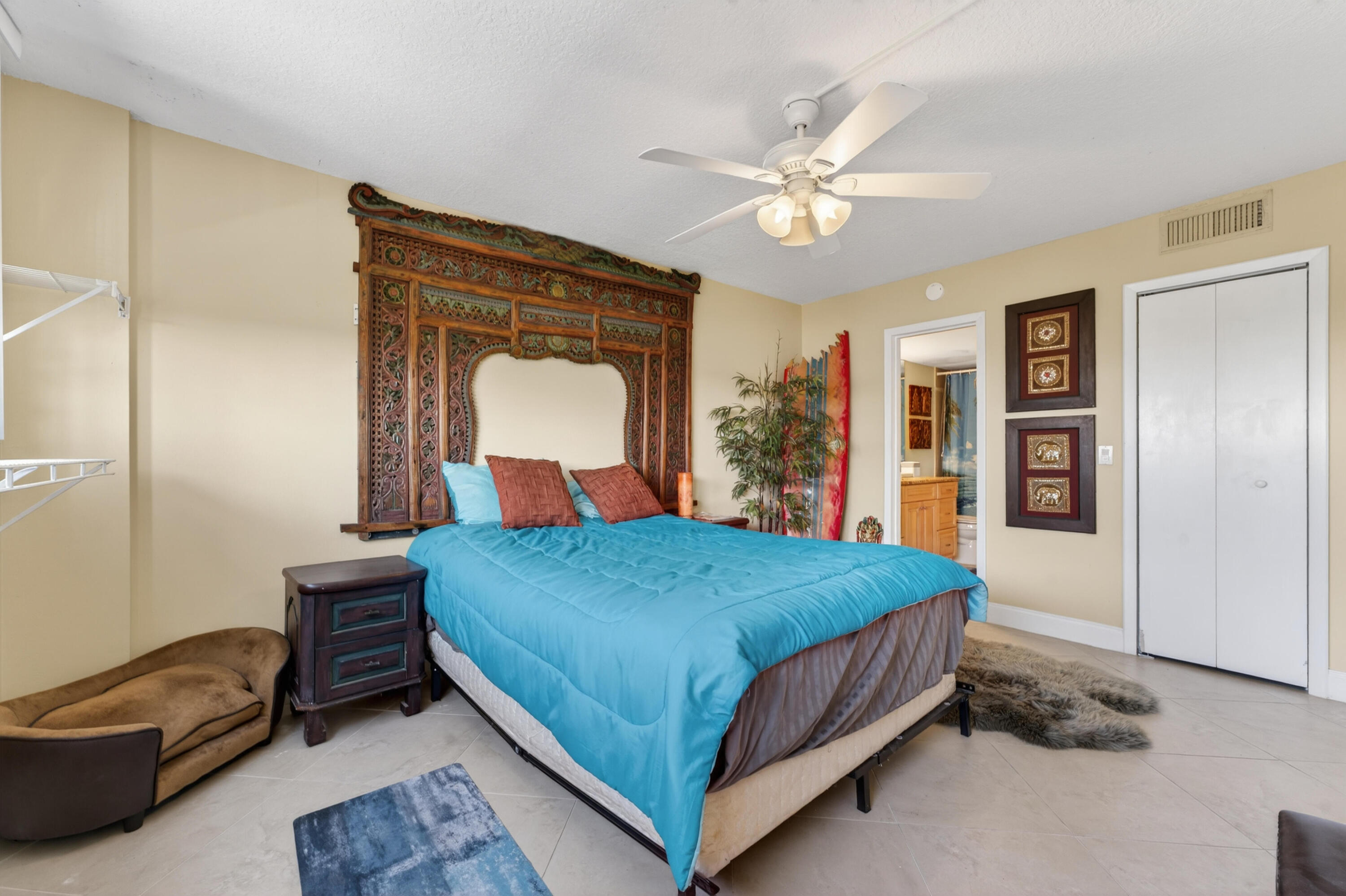 GEMINI CONDO - Residential