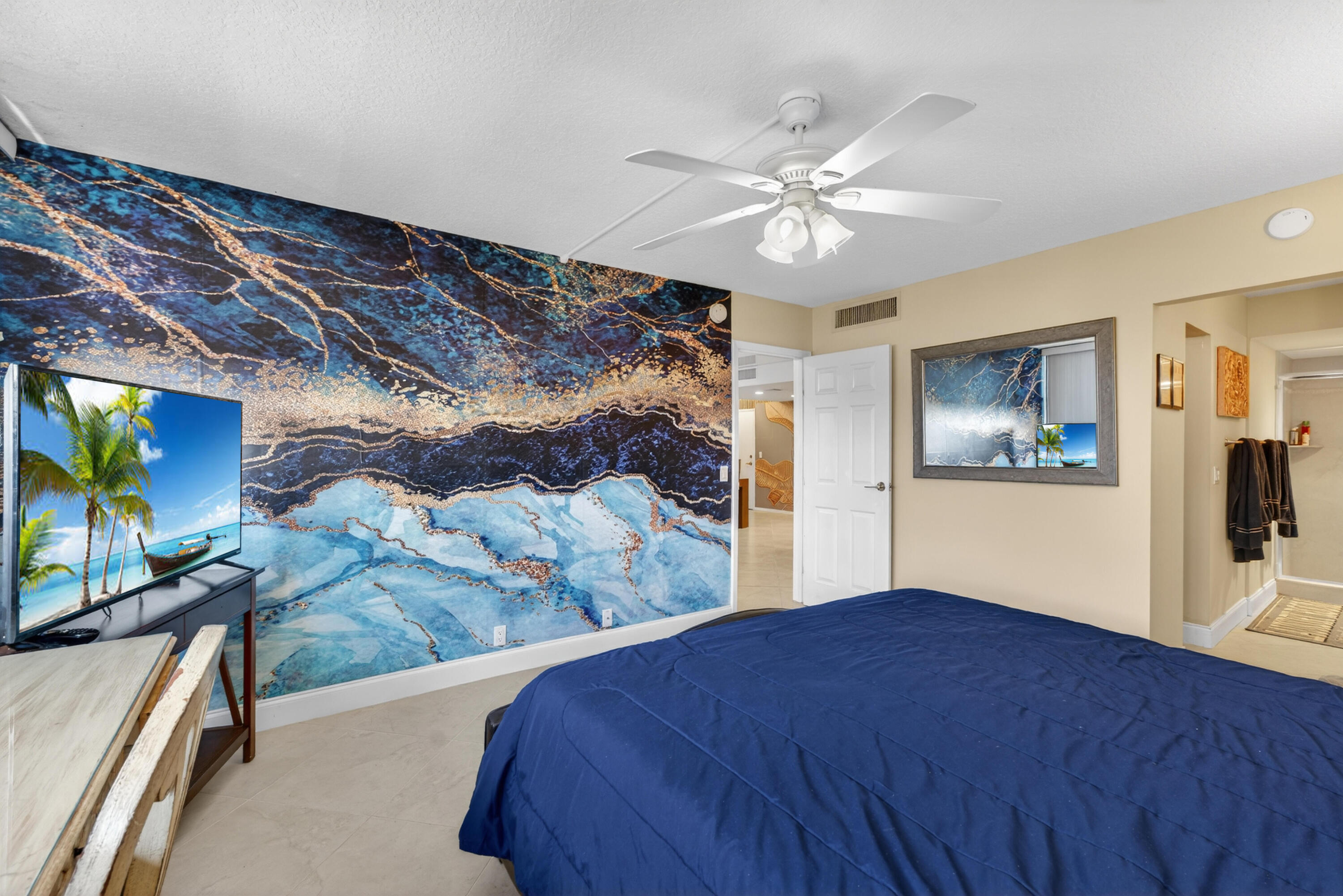 GEMINI CONDO - Residential