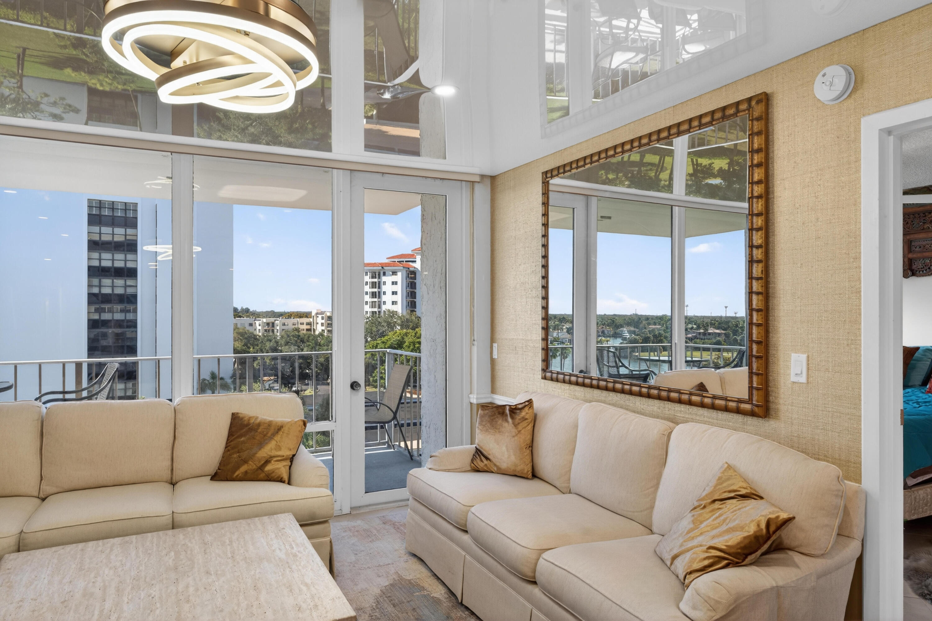 GEMINI CONDO - Residential