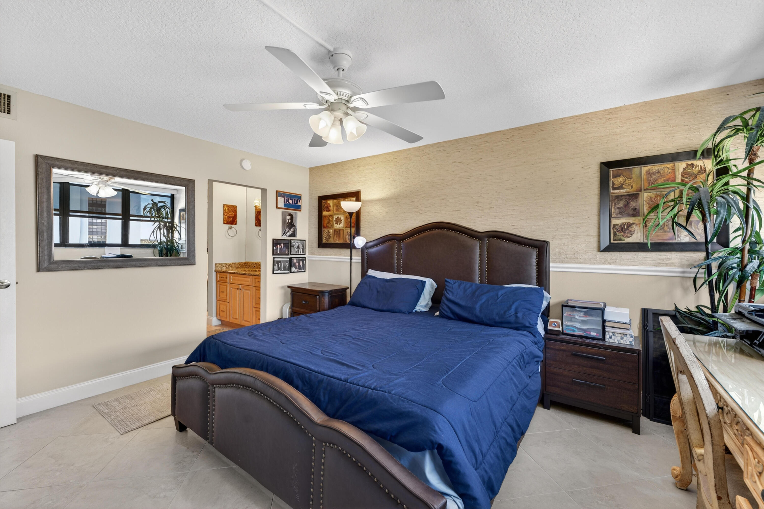 GEMINI CONDO - Residential