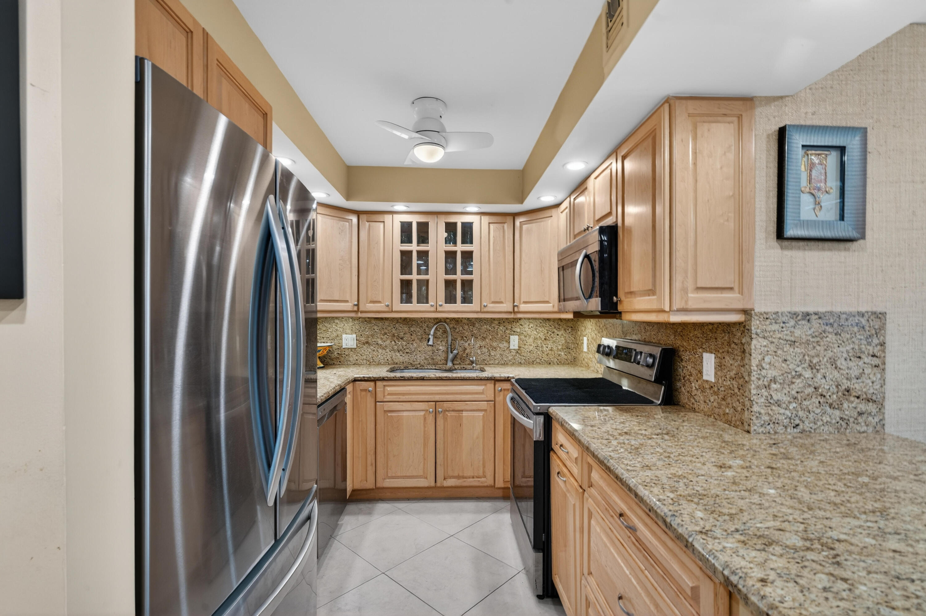 GEMINI CONDO - Residential