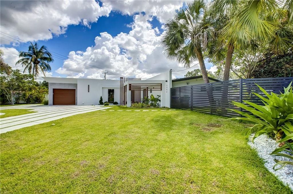 Photo of 2406 Nassau Ln, Fort Lauderdale, FL 33312 (MLS # F10383070)