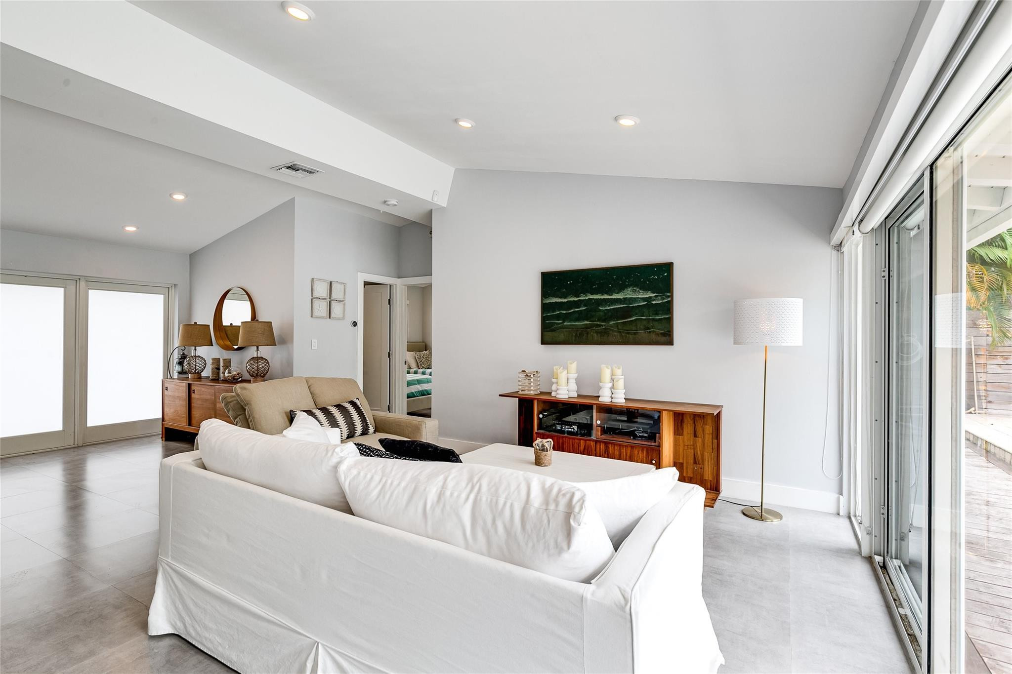 GILL ISLES - Residential