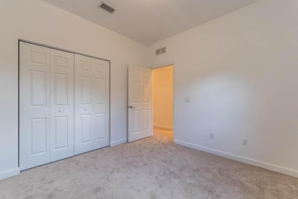 WELLINGTON PARC - Residential Lease