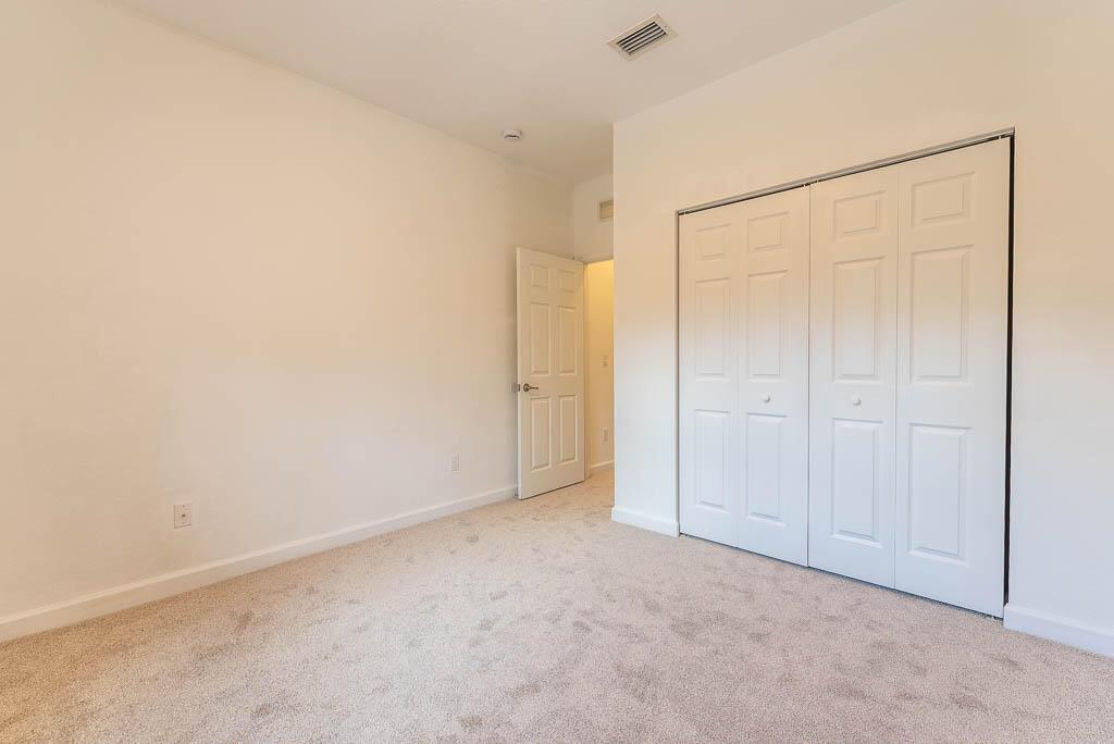 WELLINGTON PARC - Residential Lease