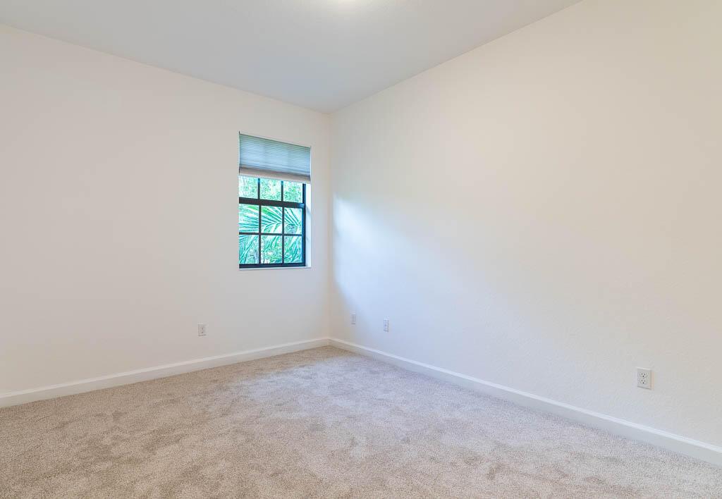 WELLINGTON PARC - Residential Lease