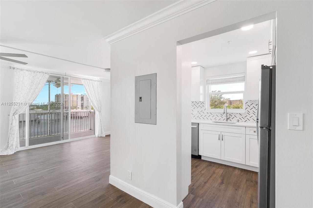 INTRACOASTAL TOWER - Residential Lease