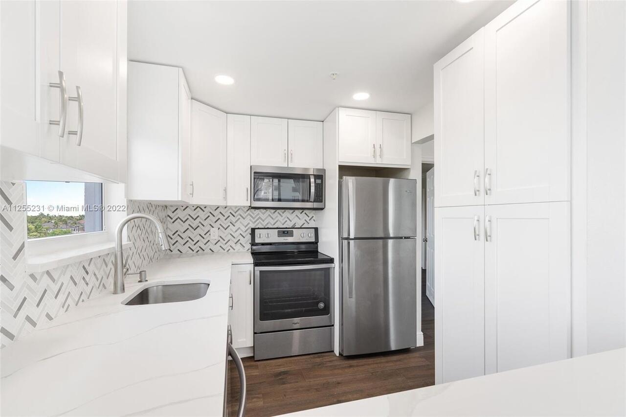 INTRACOASTAL TOWER - Residential Lease