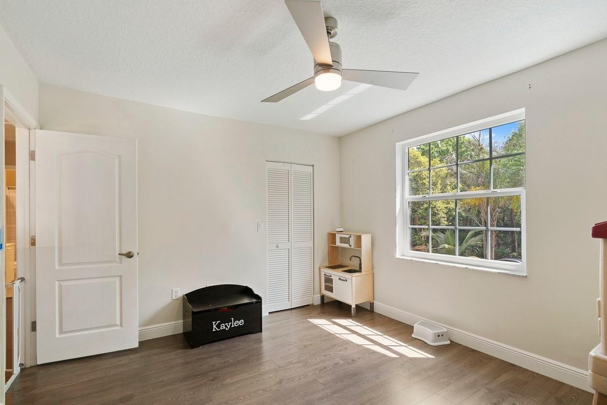 MAPLEWOOD - Residential