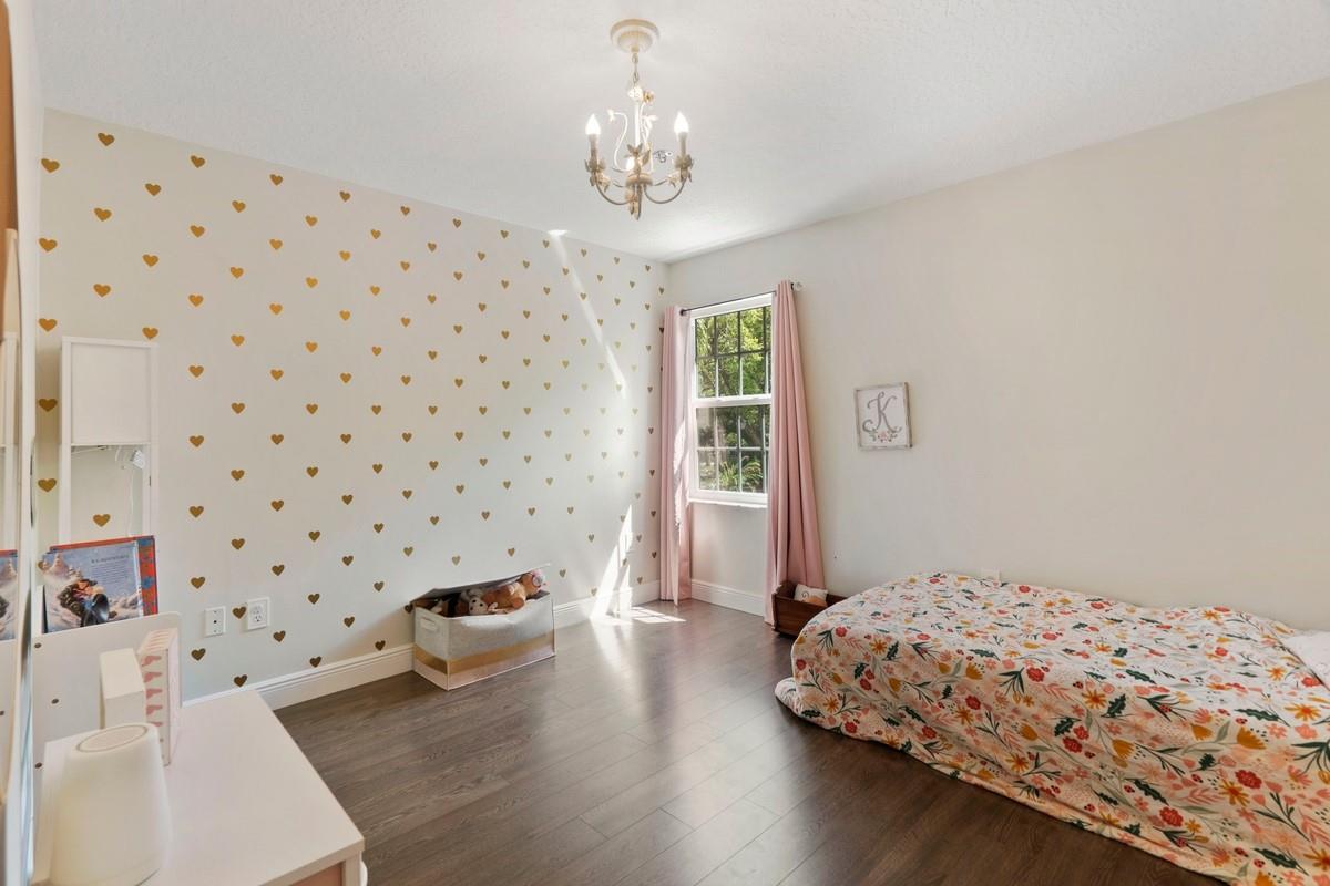 MAPLEWOOD - Residential