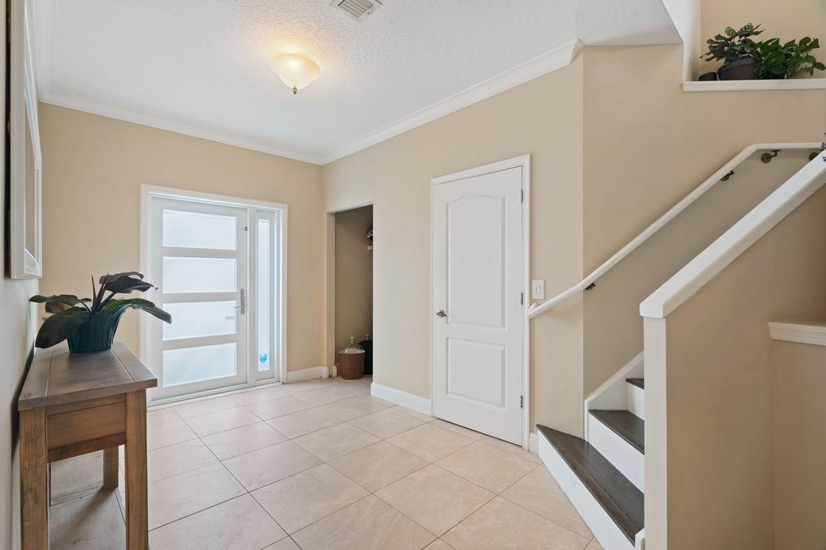 MAPLEWOOD - Residential