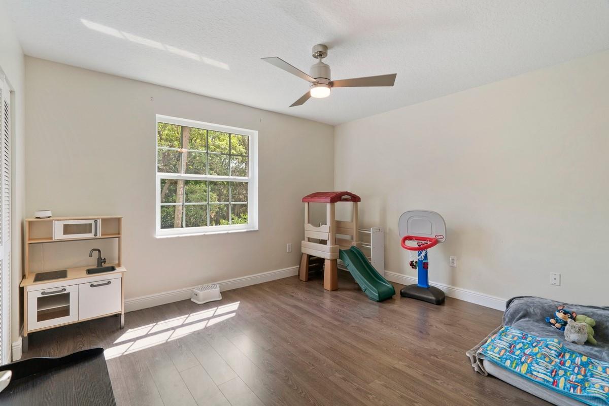 MAPLEWOOD - Residential