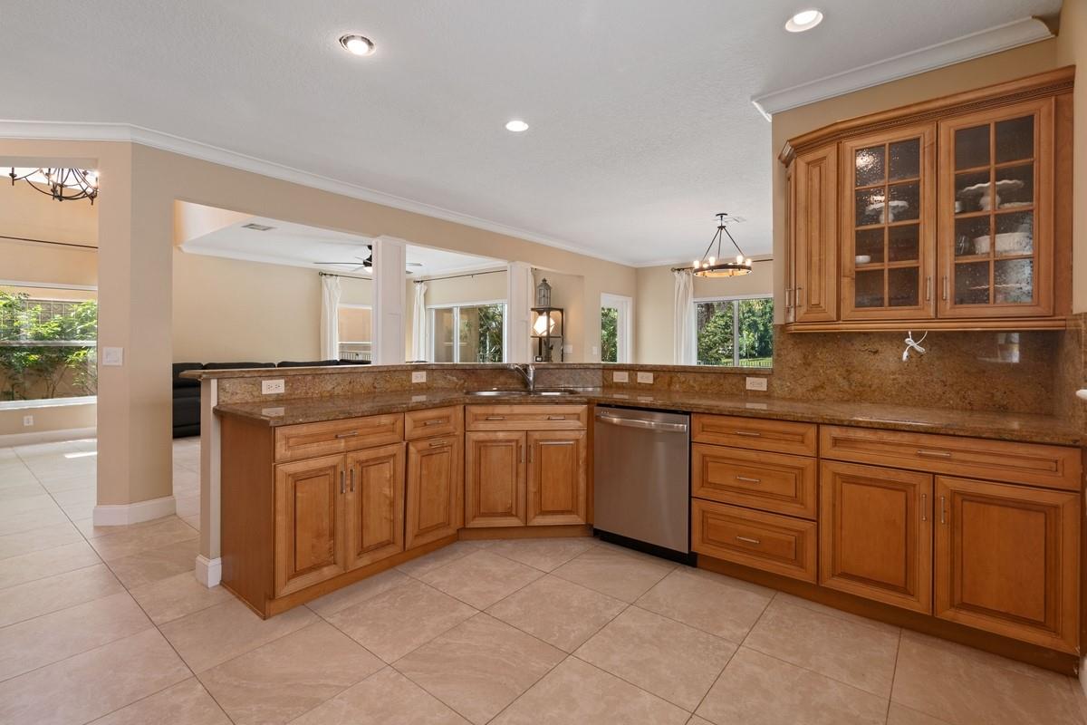 MAPLEWOOD - Residential