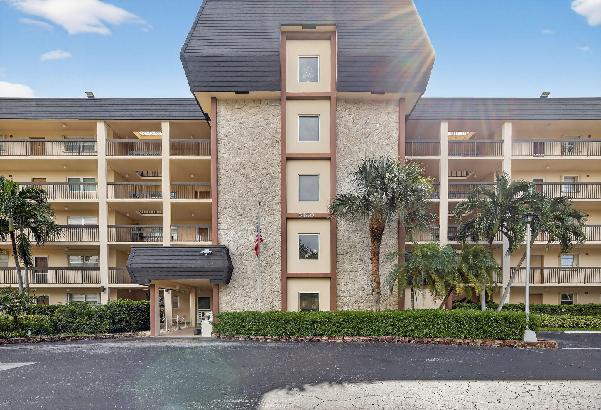 BOCA TEECA CONDO 10 - Residential