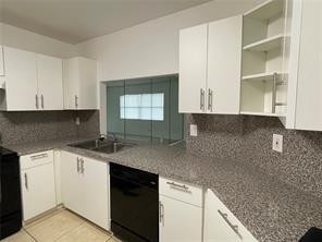 VILLAS AT CORAL SPRINGS - Residential Lease