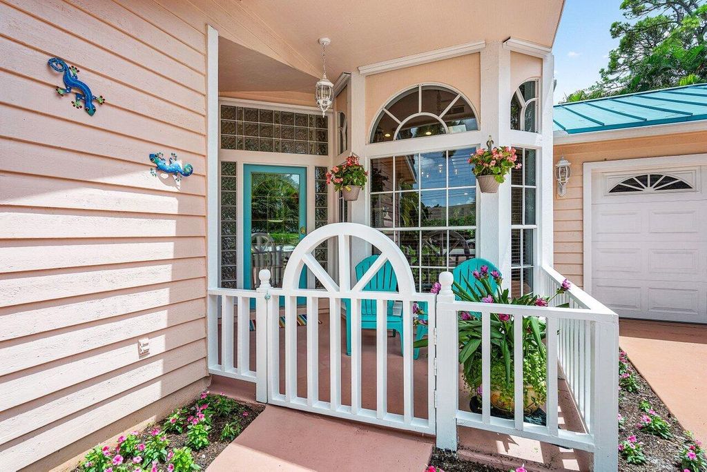 Photo of 13982 Paddock Drive, Wellington, FL 33414 (MLS # R11107996)