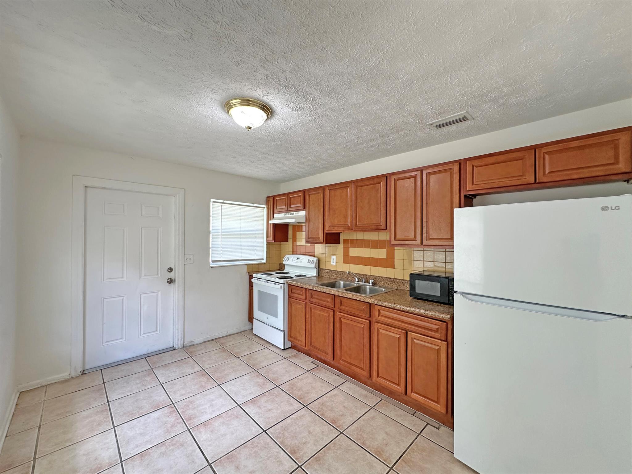 Sunny Acres - Residential Lease