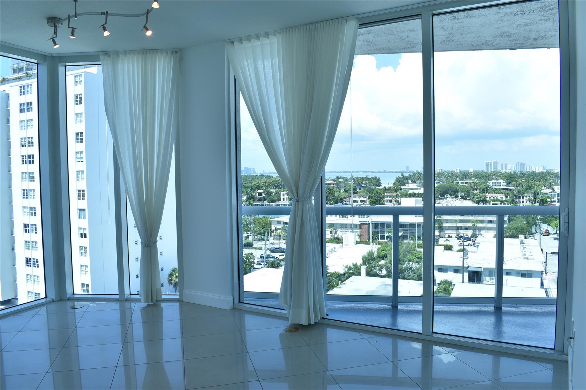 BEL-AIRE ON THE OCEAN - Residential