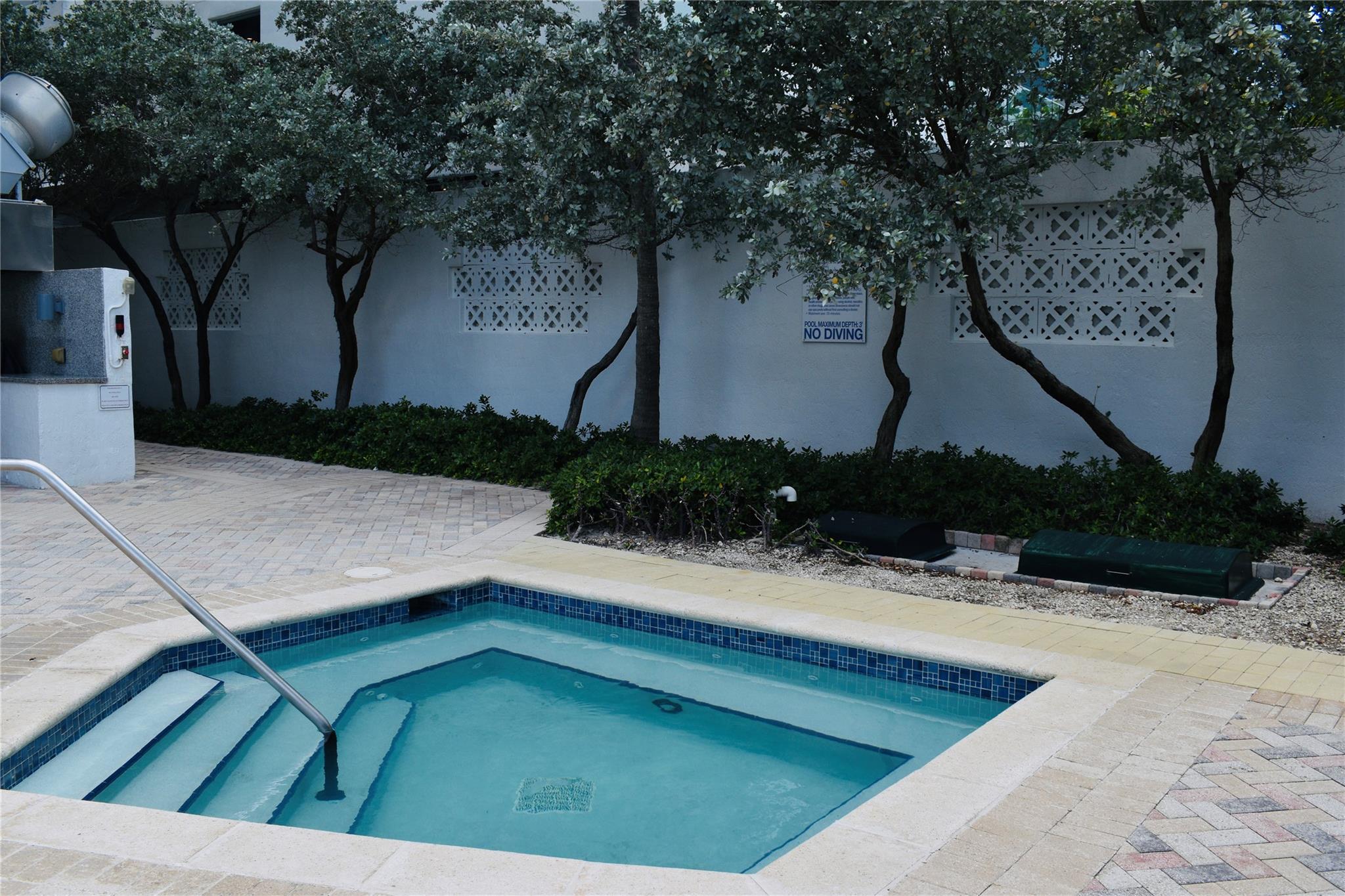 BEL-AIRE ON THE OCEAN - Residential