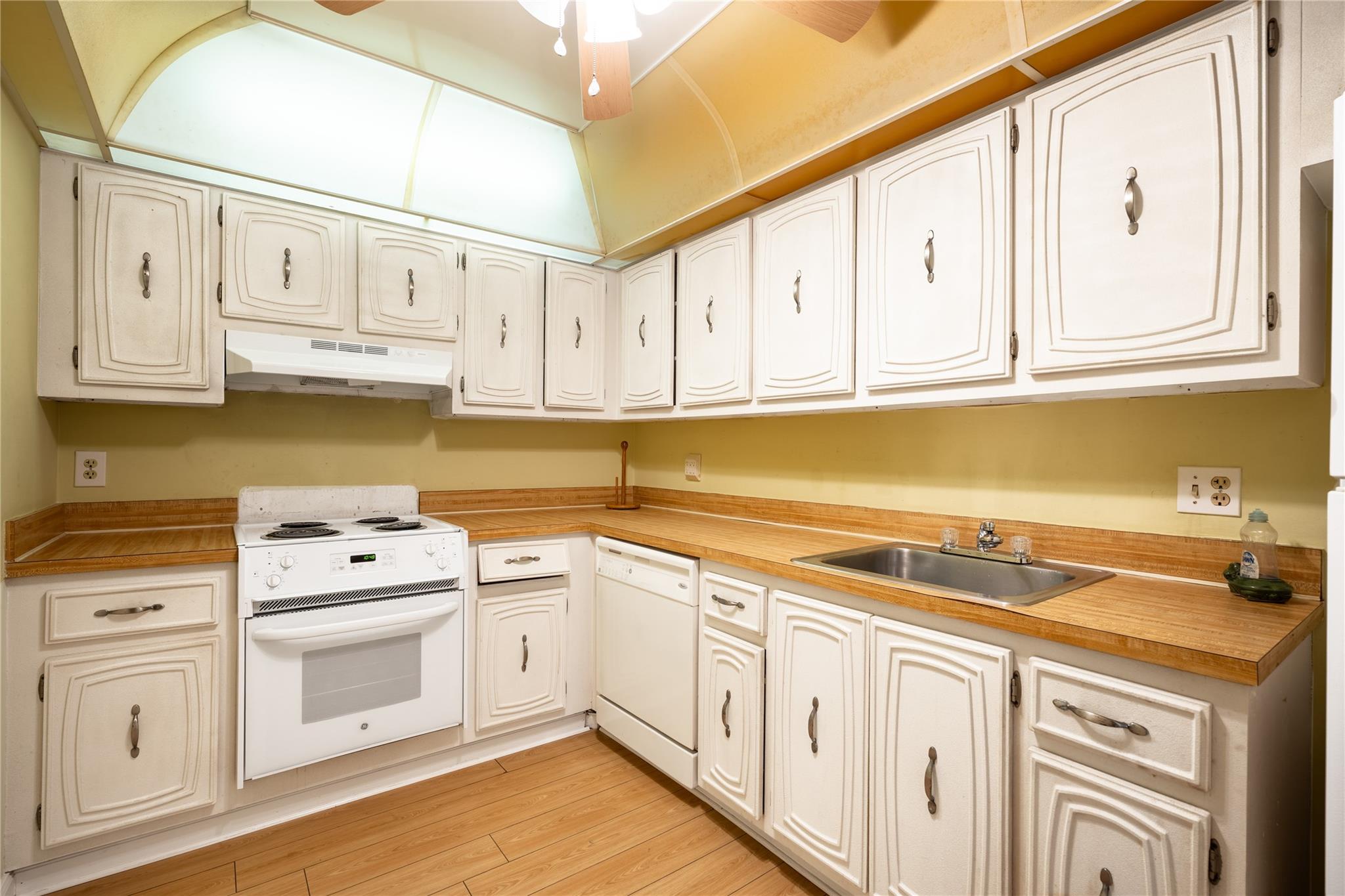 Pompano Beach Club North - Residential