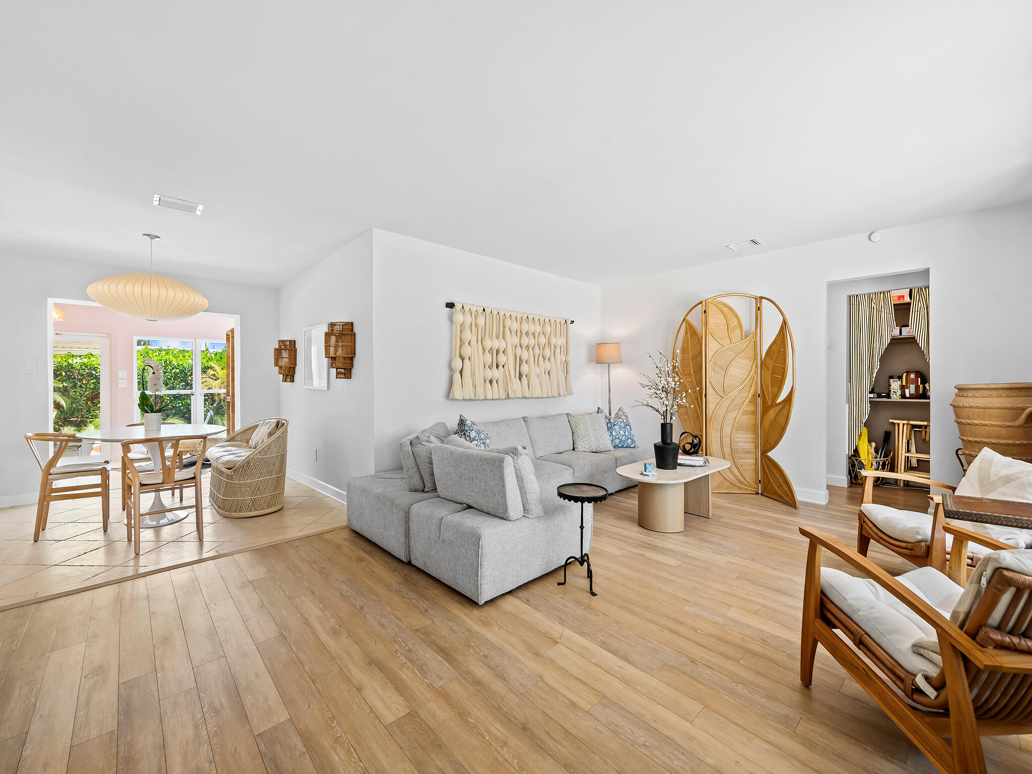 1521 NE 40th Court