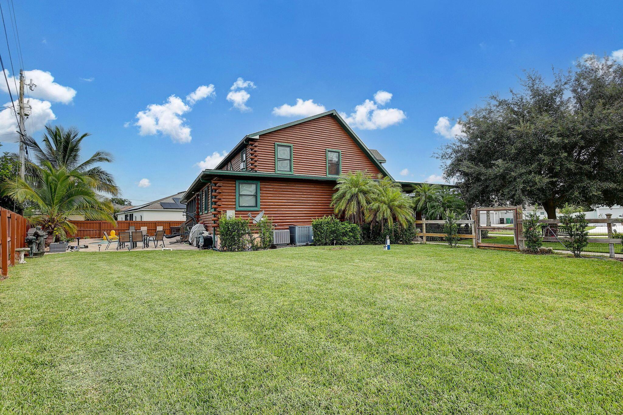 PORT ST LUCIE SECTION 33 - Residential