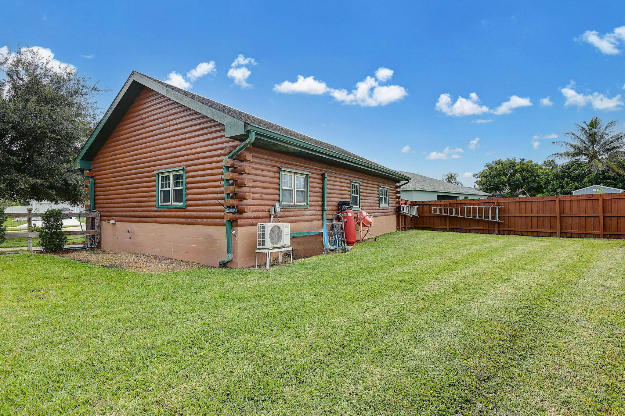 PORT ST LUCIE SECTION 33 - Residential