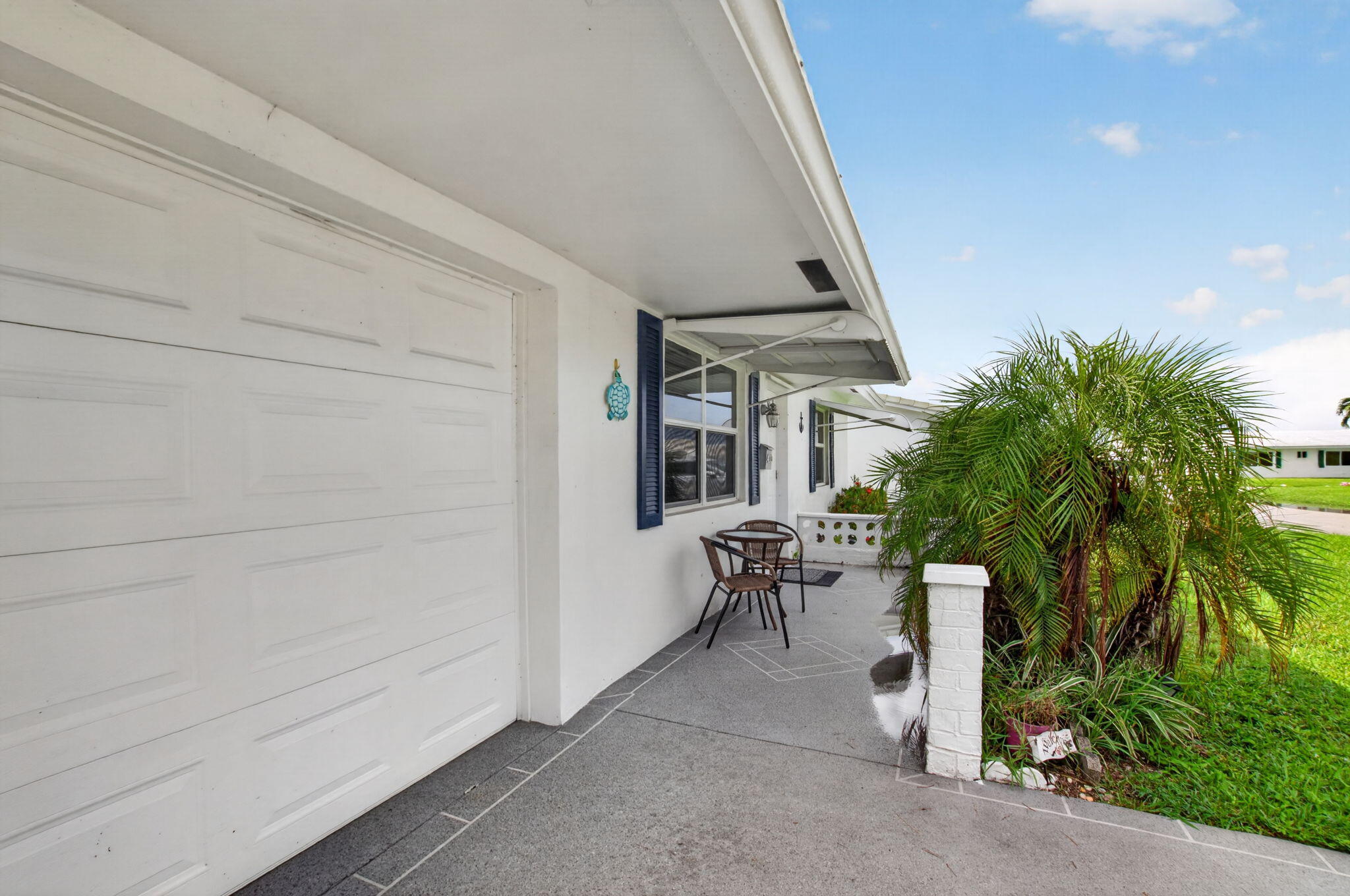 400 SW 8TH Place