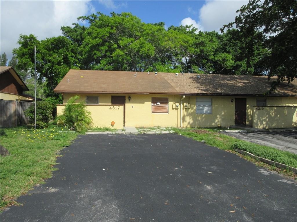 LAKE ISLAND - Residential