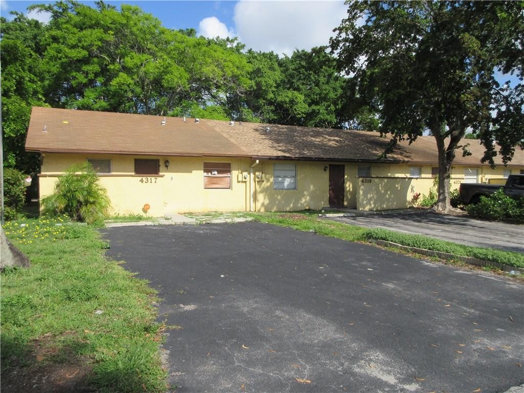 LAKE ISLAND - Residential