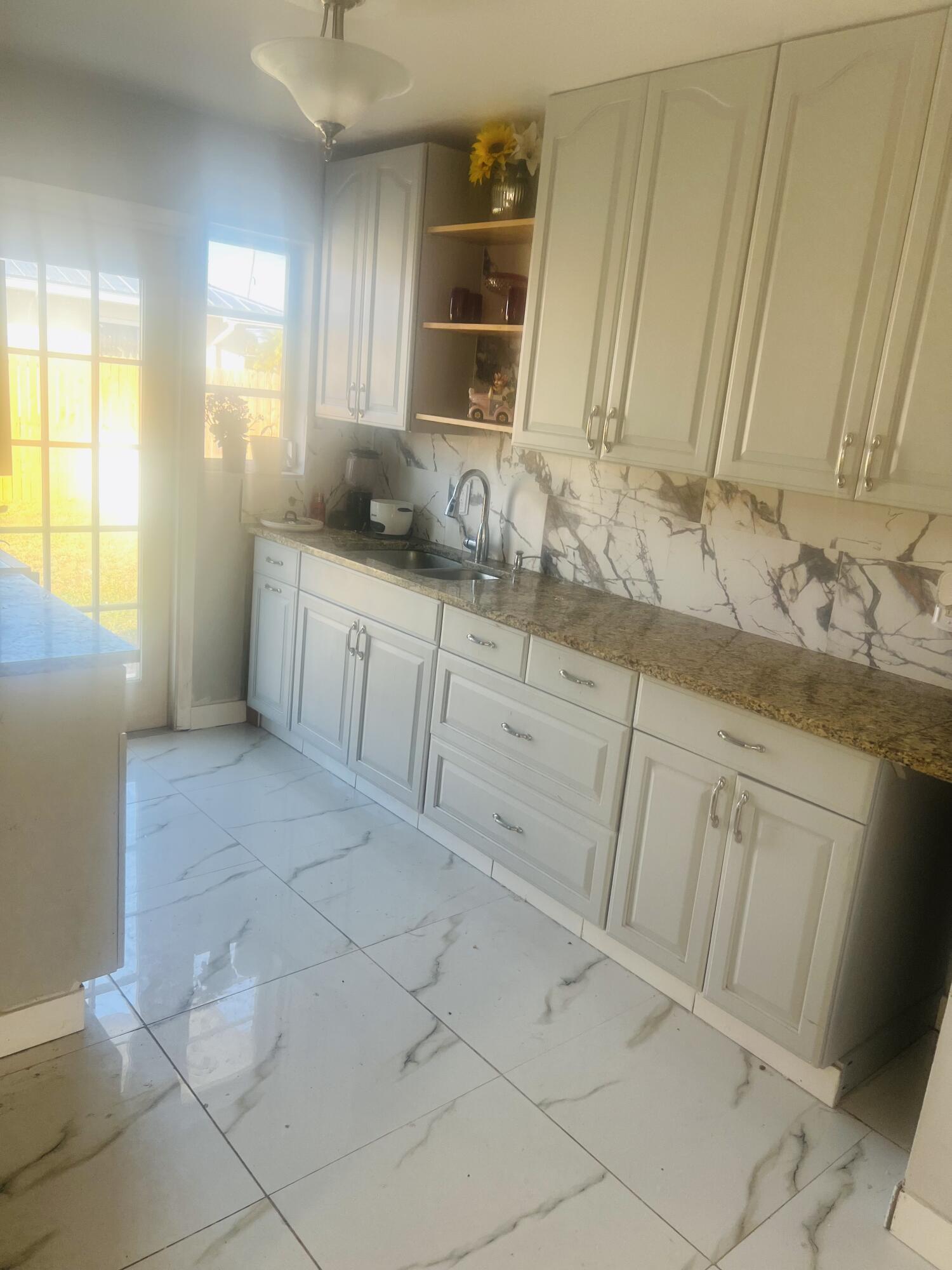 3164 SE Morningside Boulevard