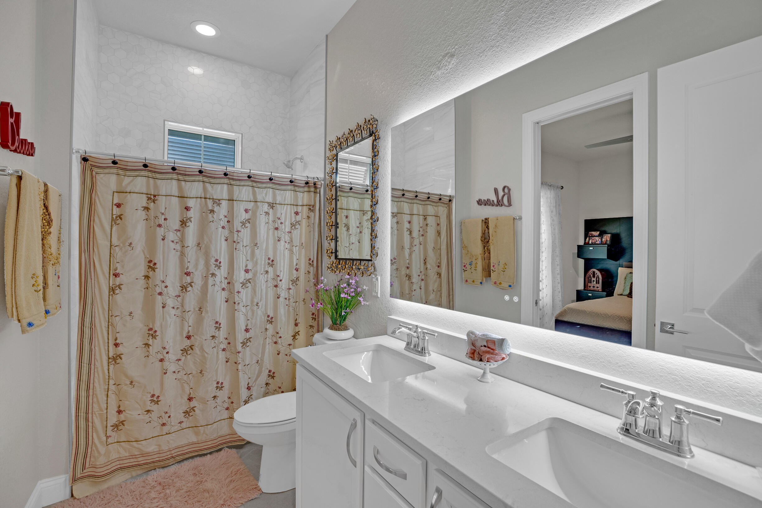 LAGUNA VILLAGE PHASE TWO - Residential