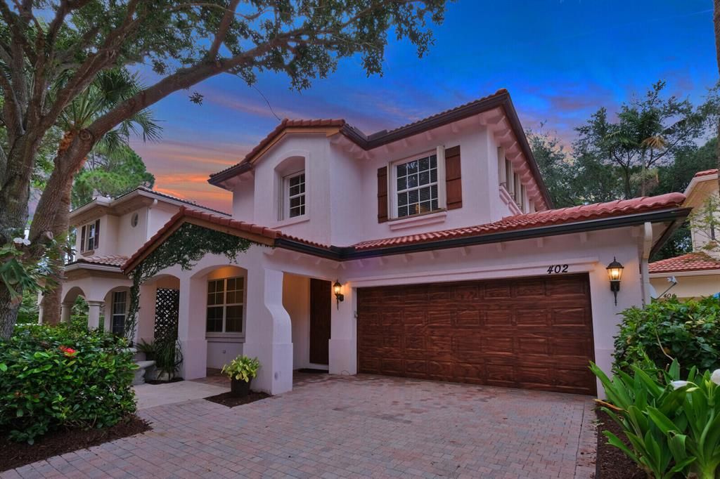 Photo of 402 Pumpkin Drive, Palm Beach Gardens, FL 33410 (MLS # R10725102)
