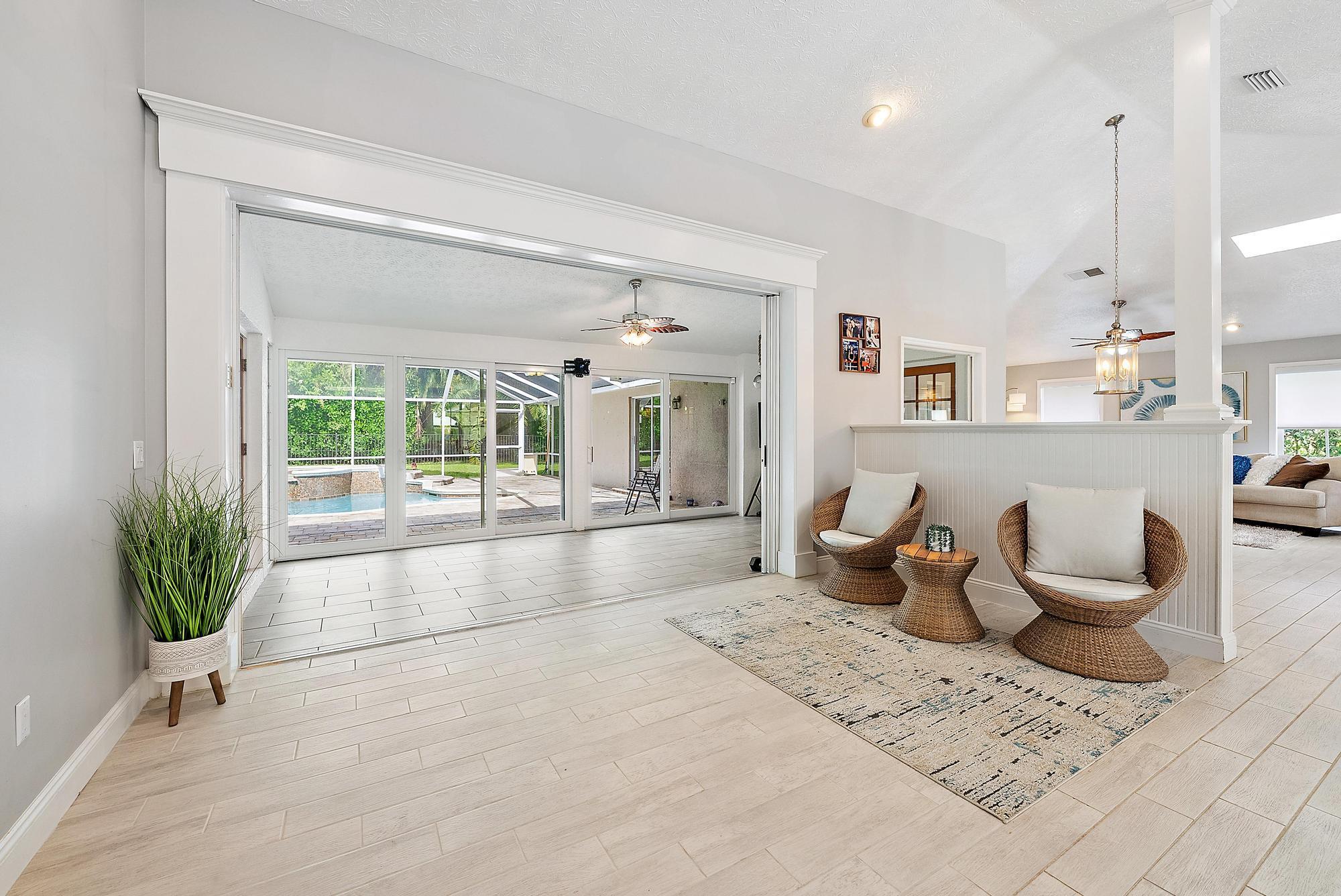 2111 SW Danforth Circle
