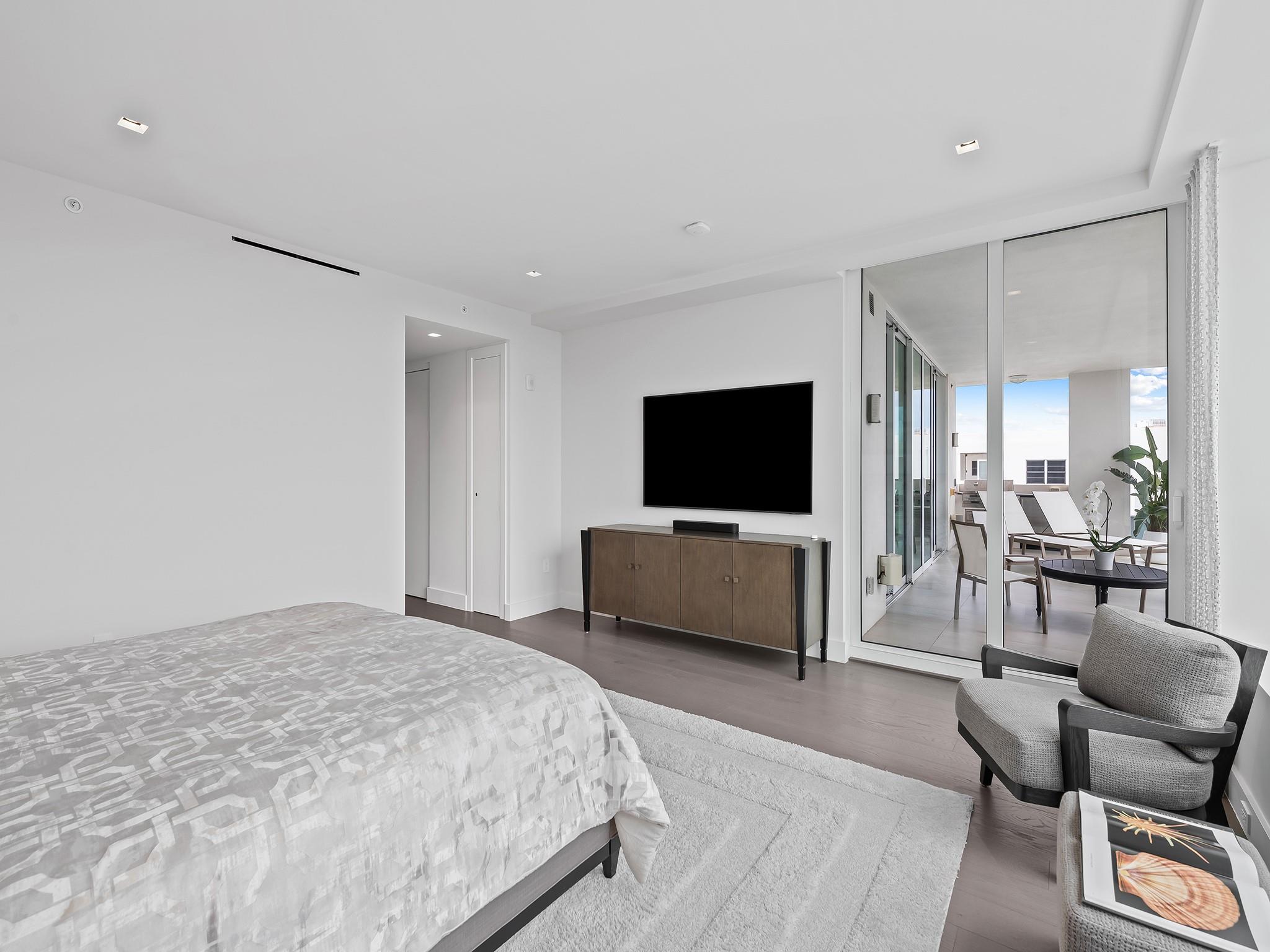 353 Sunset - Residential