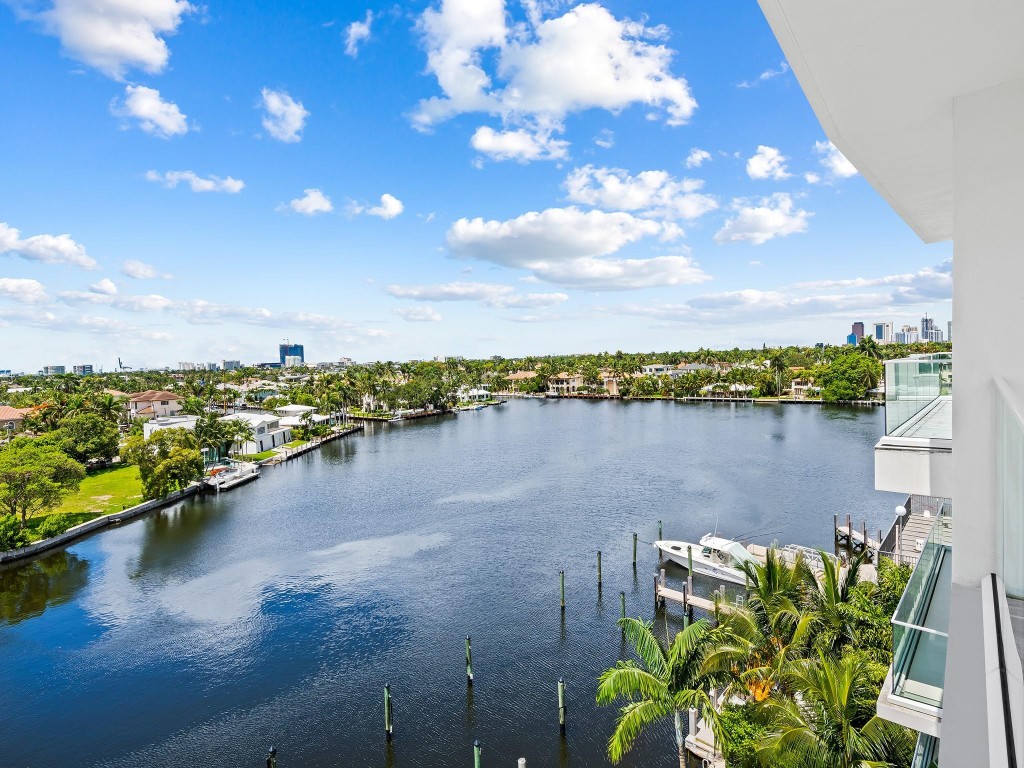 353 Sunset Drive PH02