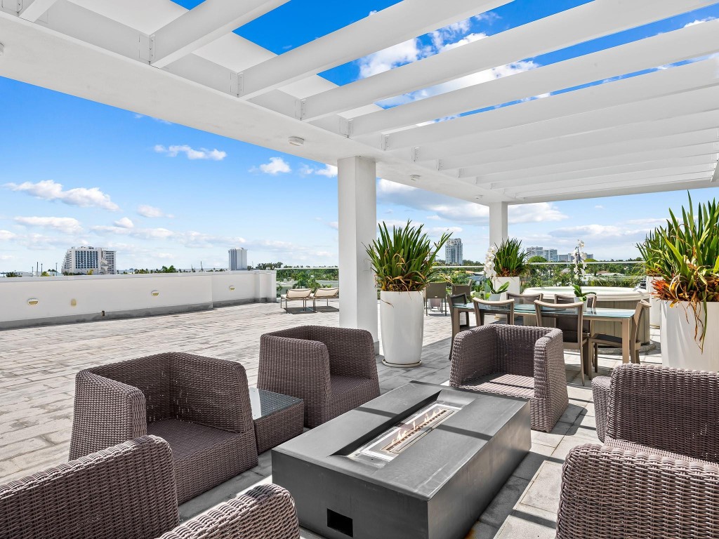 353 Sunset Drive PH02