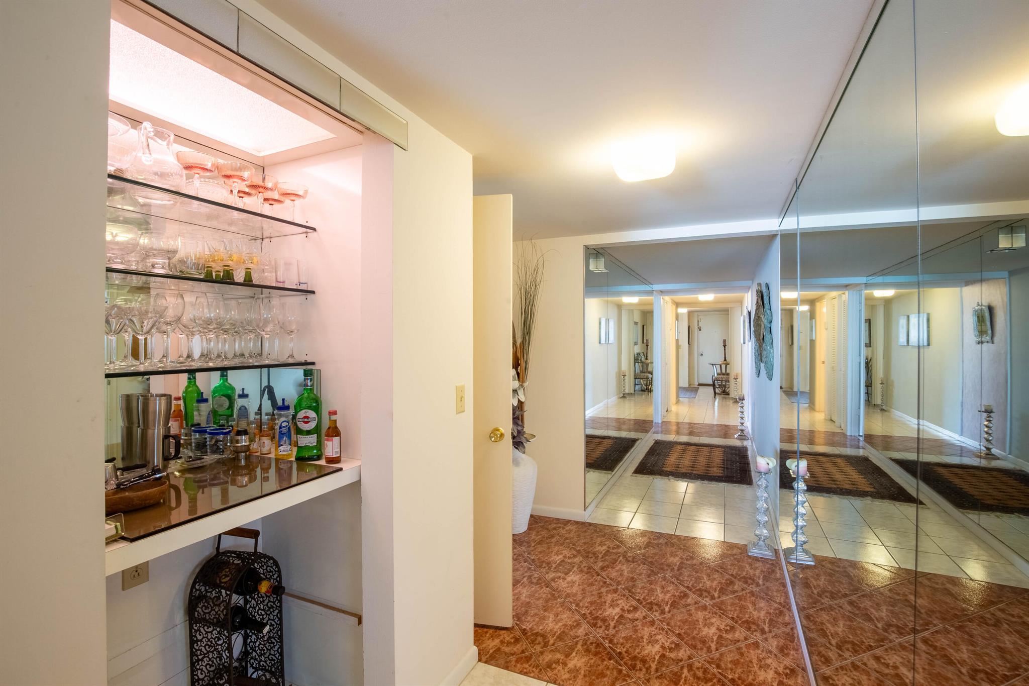 PALM BEACH WINDEMERE COND - Residential