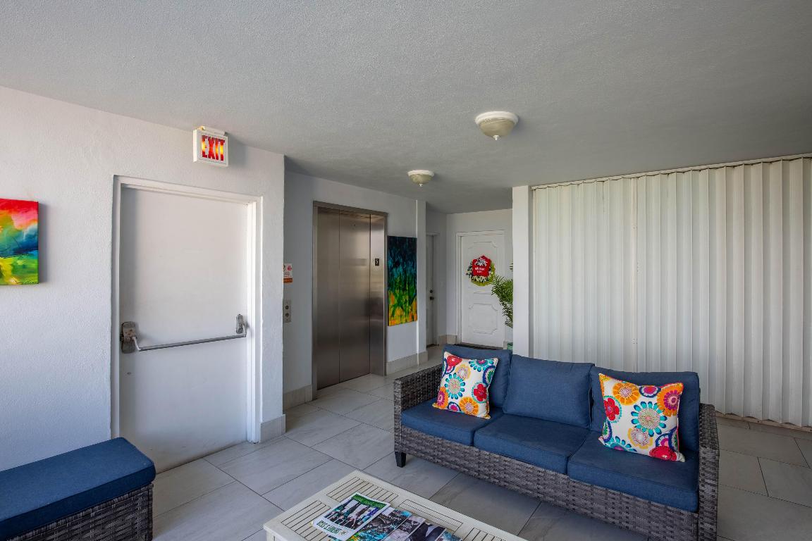 PALM BEACH WINDEMERE CONDO - Residential