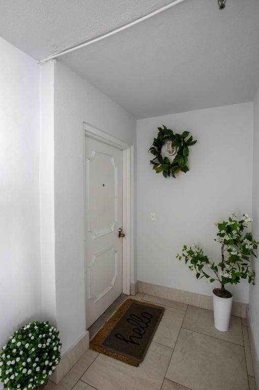 PALM BEACH WINDEMERE CONDO - Residential