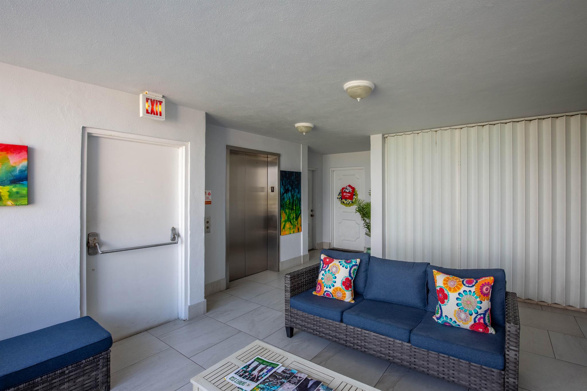 PALM BEACH WINDEMERE COND - Residential
