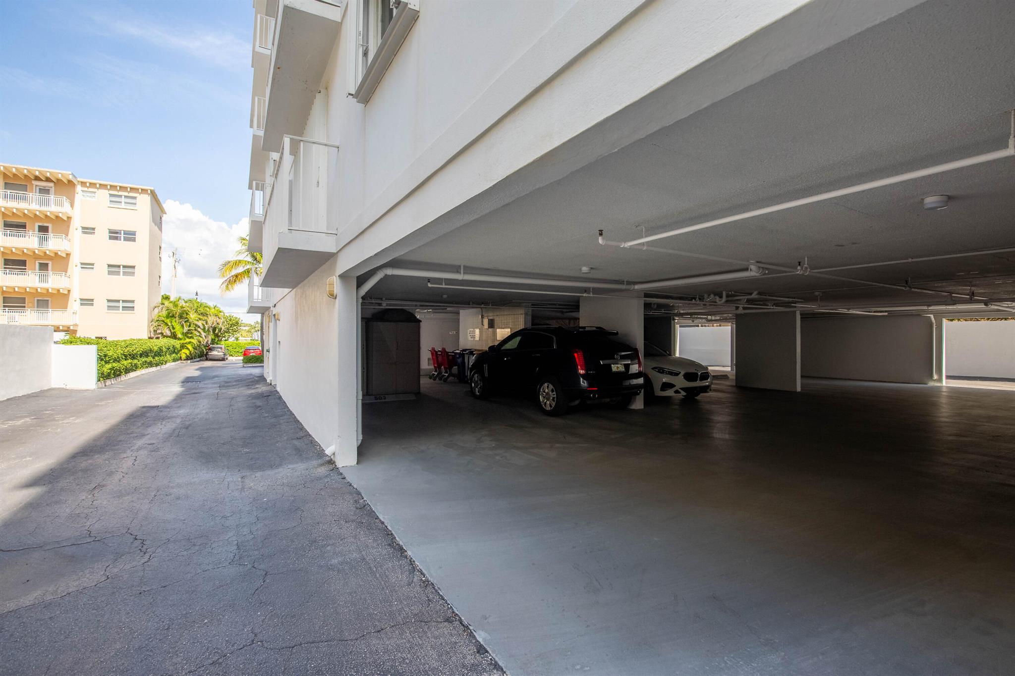 PALM BEACH WINDEMERE COND - Residential