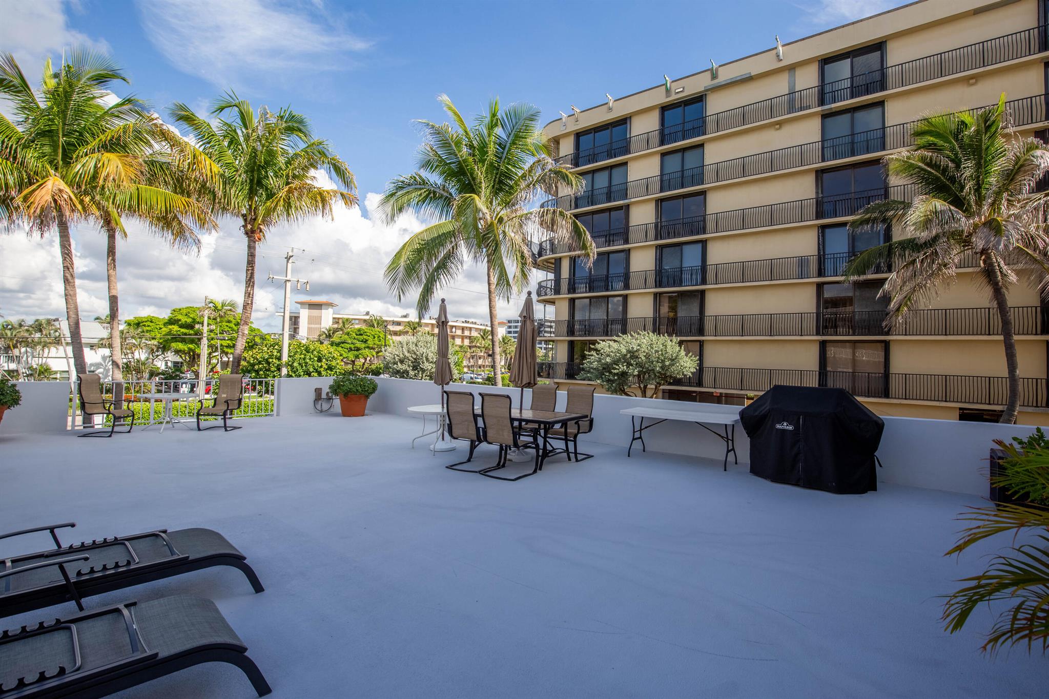 PALM BEACH WINDEMERE COND - Residential