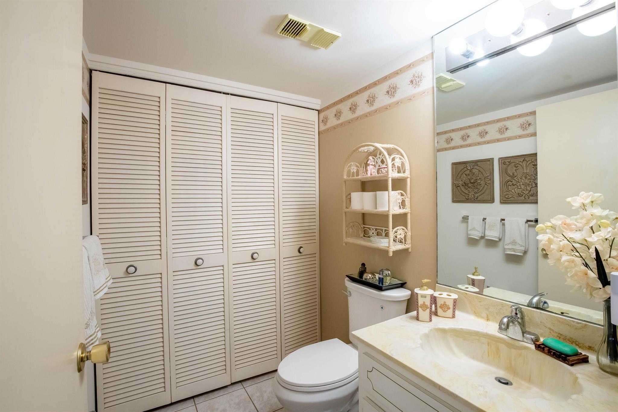 PALM BEACH WINDEMERE COND - Residential