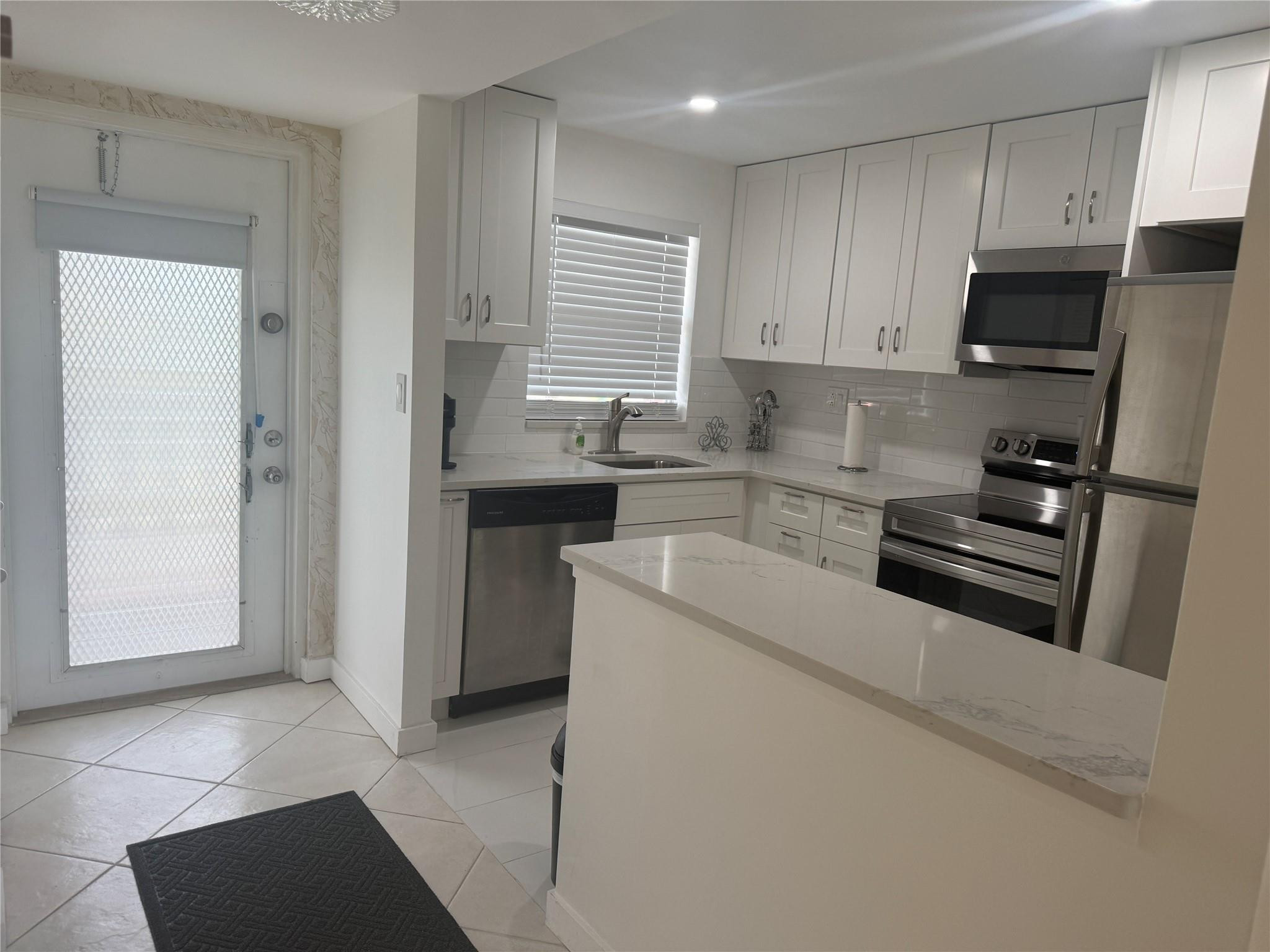 Sunrise Lakes - Residential